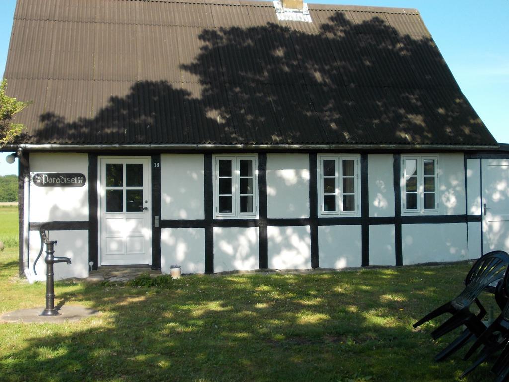 Paradiset Holiday House Blans  Zimmer foto